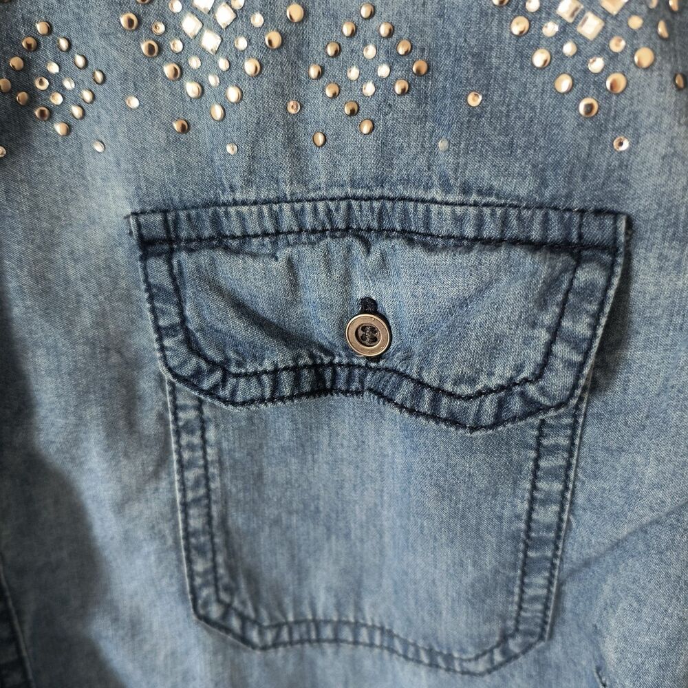 CJ Banks Denim Shirt 2X Blue Tie dye Roll Tab Sleeves Bling Rodeo Festival - Picture 7 of 16